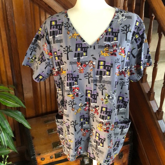 Disney Tops - EUC Halloween Disney Scrub Top Sz XL